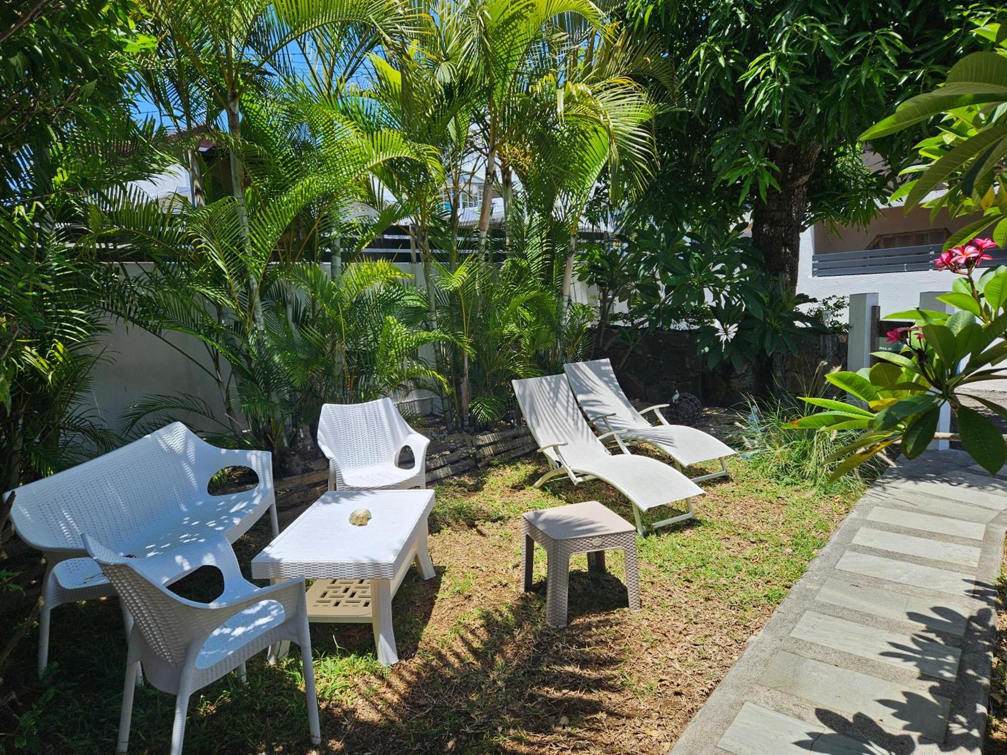 Апартаменти Casa Frangipani Mauritius Тру-д'-О-Дус Екстер'єр фото