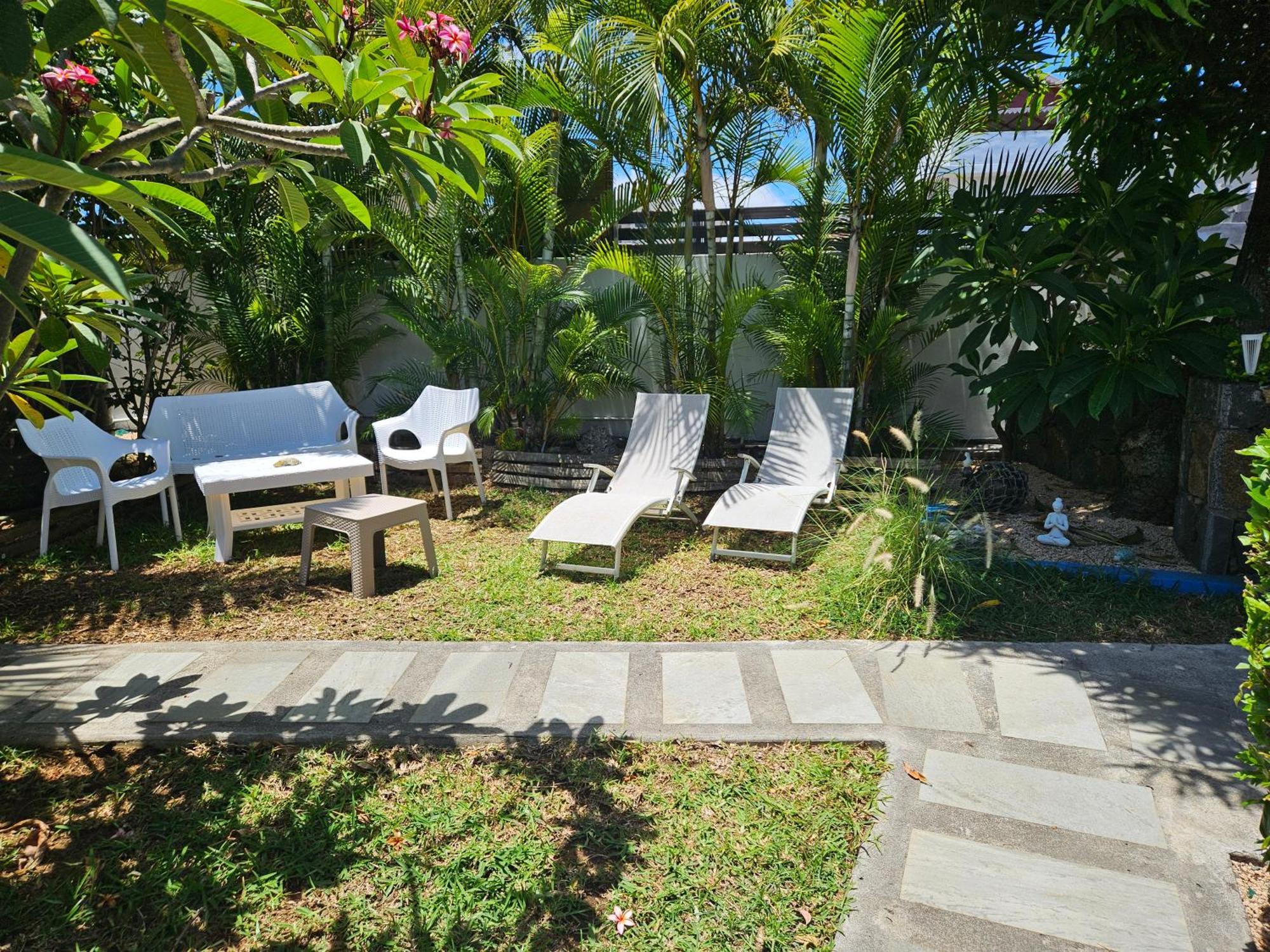 Апартаменти Casa Frangipani Mauritius Тру-д'-О-Дус Екстер'єр фото
